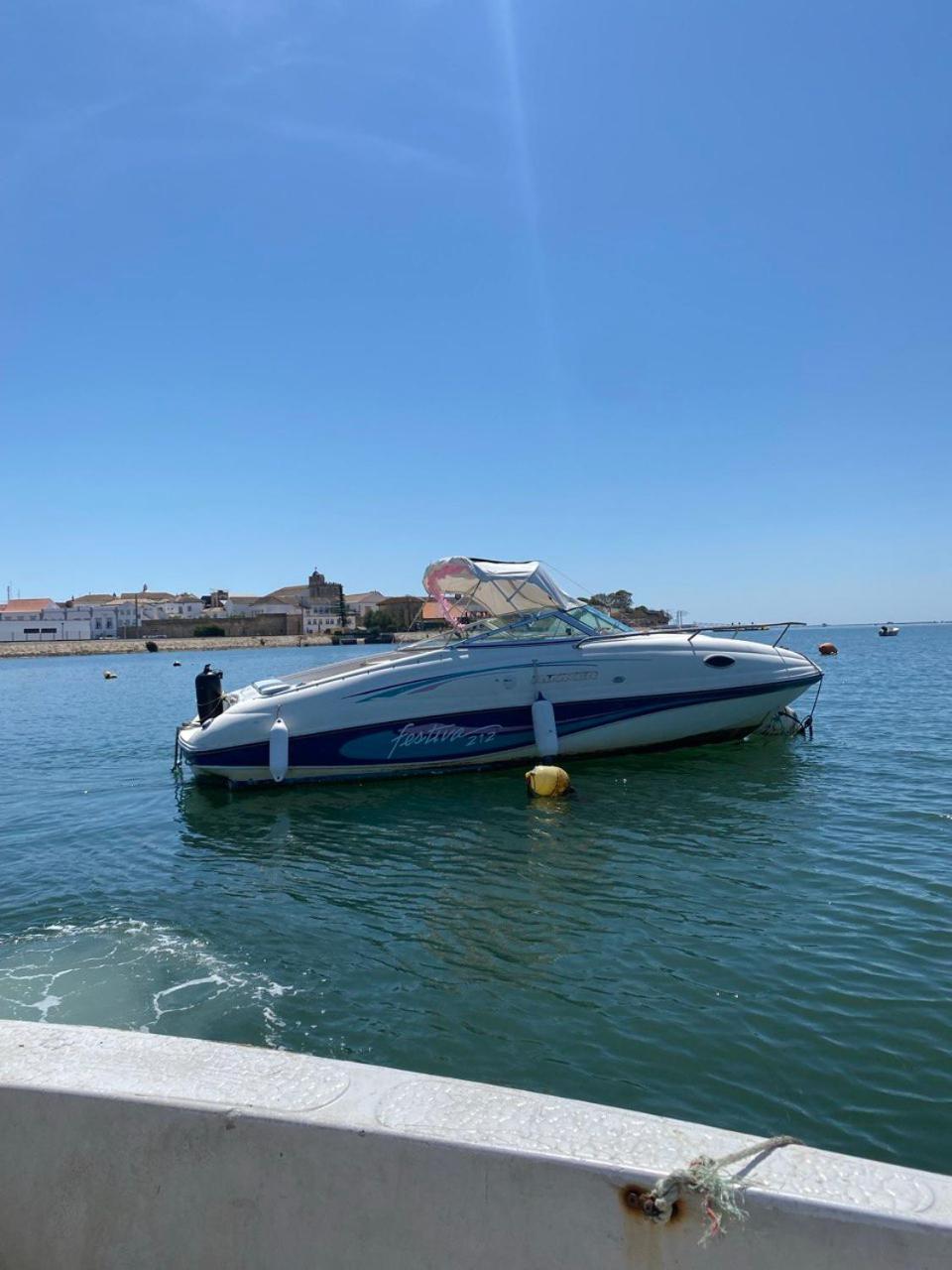 Guestboat Milagre Hotell FAO Rum bild